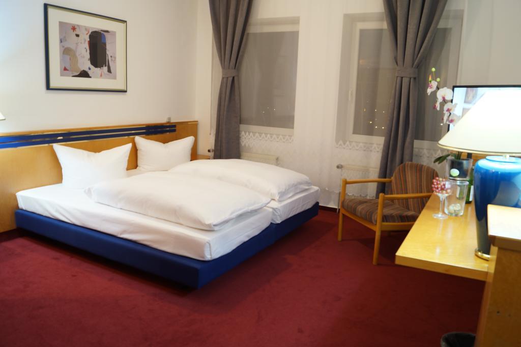 Hotel Rahlstedter Hof Hamburg Exterior photo